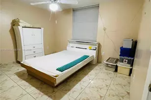 10000 NW 80th Ct, Hialeah Gardens, FL 33016 - Photo 14