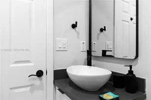 2376 NW 2nd St, Miami, FL 33125 - Photo 20