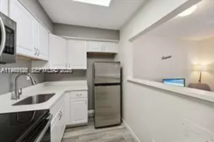1450 NE 170th St, North Miami Beach, FL 33162 - Photo 10