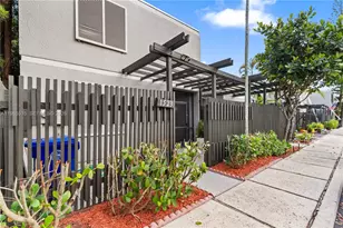 1523 NW 113th Way, Pembroke Pines, FL 33026 - Photo 2