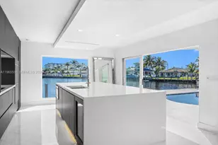 670 SE 7th Ave, Pompano Beach, FL 33060 - Photo 2