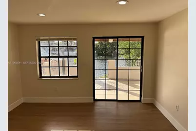 7520 W 15th Ct, Hialeah, FL 33014 - Photo 6