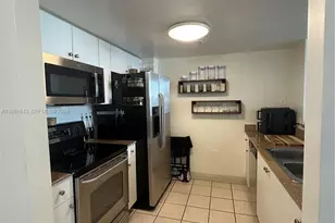 60 NW 37th Ave, Miami, FL 33125 - Photo 18
