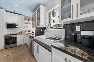 4500 Sheridan Ave, Miami Beach, FL 33140 - Photo 16