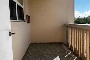 410 SE 2nd St, Hallandale Beach, FL 33009 - Photo 30