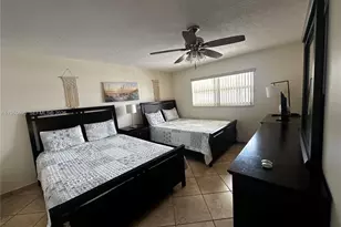 410 SE 2nd St, Hallandale Beach, FL 33009 - Photo 20