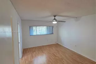 8065 SW 107th Ave, Miami, FL 33173 - Photo 10