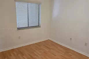 8065 SW 107th Ave, Miami, FL 33173 - Photo 6