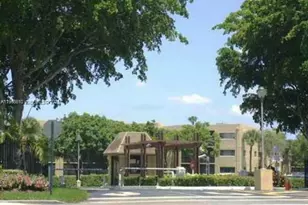 8065 SW 107th Ave, Miami, FL 33173 - Photo 20