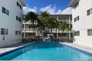 462 Golden Isles Dr, Hallandale Beach, FL 33009 - Photo 6