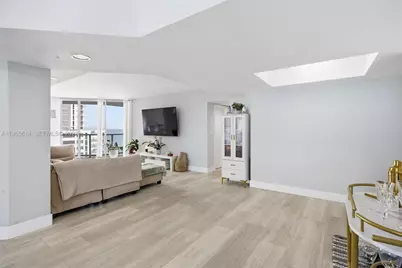 16485 Collins Ave #1034, Sunny Isles Beach, FL 33160 - Photo 12