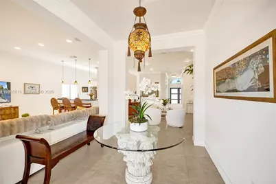 471 SW 92nd Psge, Miami, FL 33174 - Photo 2