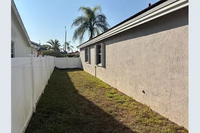 935 NW 203rd Ave, Pembroke Pines, FL 33029 - Photo 30