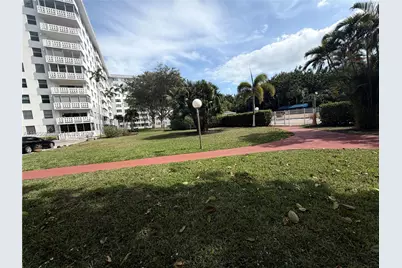 [Address not provided], Hollywood, FL 33021 - Photo 48