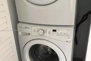 151 SE 1st St, Miami, FL 33131 - Photo 14