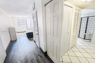 2780 NE 183rd St, Aventura, FL 33160 - Photo 8