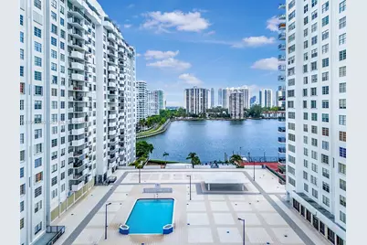 2780 NE 183rd St #810, Aventura, FL 33160 - Photo 4