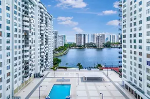 2780 NE 183rd St, Aventura, FL 33160 - Photo 4