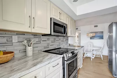 934 SE 9th Ave #17, Pompano Beach, FL 33060 - Photo 2