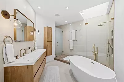 2662 NE 135th St, North Miami, FL 33181 - Photo 16