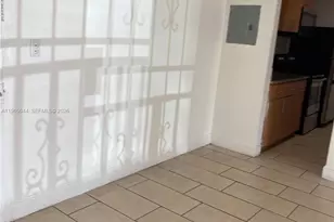 4721 NW 7th St, Miami, FL 33126 - Photo 22