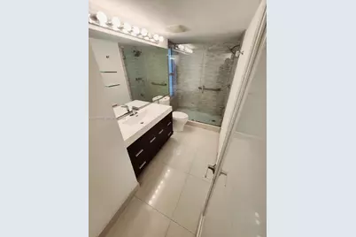 1000 Quayside Ter #408, Miami, FL 33138 - Photo 12