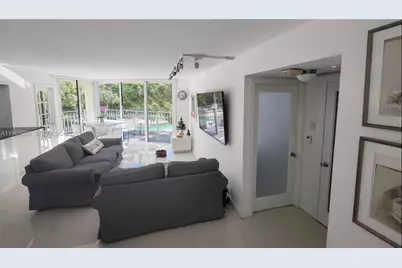 1000 Quayside Ter #408, Miami, FL 33138 - Photo 2