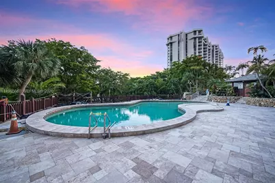1000 Quayside Ter #408, Miami, FL 33138 - Photo 30