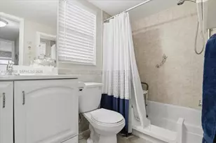 9850 Sunrise Lakes Blvd, Sunrise, FL 33322 - Photo 20