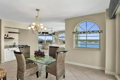 301 N Birch Rd #8N, Fort Lauderdale, FL 33304 - Photo 14