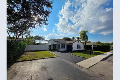 13950 Oaklawn Pl, Davie, FL 33325 - Photo 1