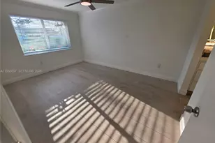 13950 Oaklawn Pl, Davie, FL 33325 - Photo 14