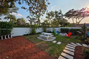 13950 Oaklawn Pl, Davie, FL 33325 - Photo 20