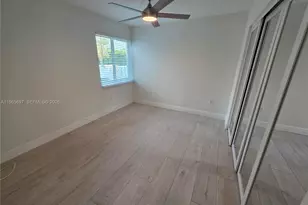 13950 Oaklawn Pl, Davie, FL 33325 - Photo 8