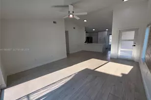 13950 Oaklawn Pl, Davie, FL 33325 - Photo 4