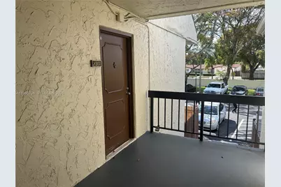 8311 SW 142nd Ave #J202, Miami, FL 33183 - Photo 2