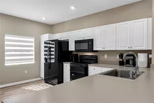 2819 NW 181st St, Miami Gardens, FL 33056 - Photo 8