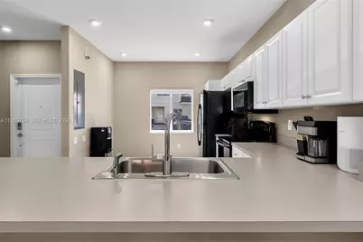 2819 NW 181st St, Miami Gardens, FL 33056 - Photo 10