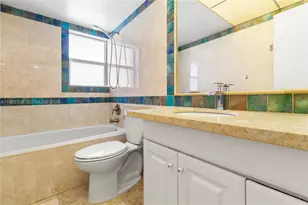 301 NE 14th Ave, Hallandale Beach, FL 33009 - Photo 14