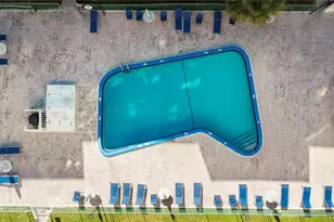 301 NE 14th Ave, Hallandale Beach, FL 33009 - Photo 26