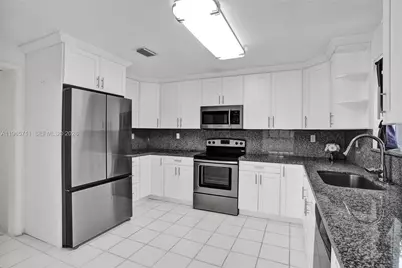 15502 SW 137th Pl, Miami, FL 33177 - Photo 16