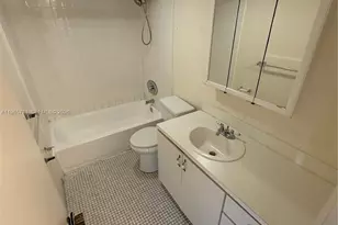 16215 NE 18th Ct, North Miami Beach, FL 33162 - Photo 8