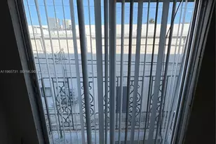 16215 NE 18th Ct, North Miami Beach, FL 33162 - Photo 12