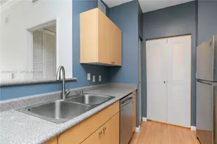 1919 Van Buren St, Hollywood, FL 33020 - Photo 18