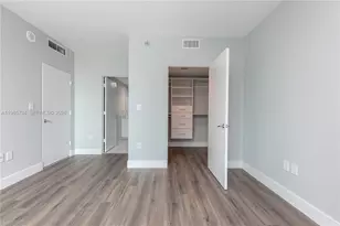 500 Brickell Ave, Miami, FL 33131 - Photo 14