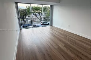 9175 Fontainebleau Blvd, Miami, FL 33172 - Photo 12