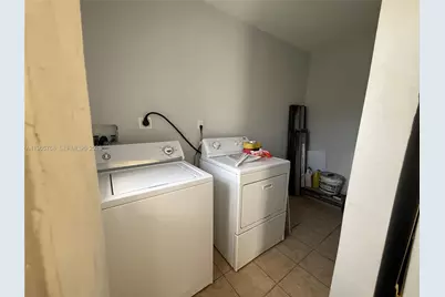 756 NW 5 St, Florida City, FL 33034 - Photo 10