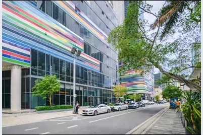 45 SW 9th St #1004, Miami, FL 33130 - Photo 4