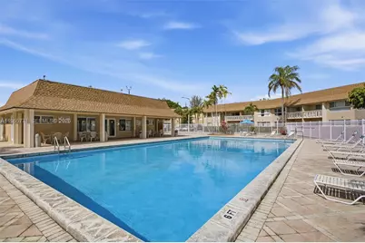 7400 Miami Lakes Dr #D205, Miami Lakes, FL 33014 - Photo 26