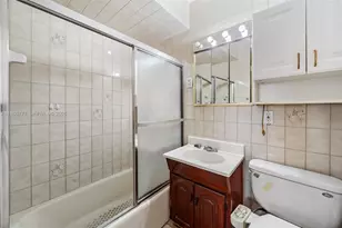 136 Cayman Dr, Palm Springs, FL 33461 - Photo 12